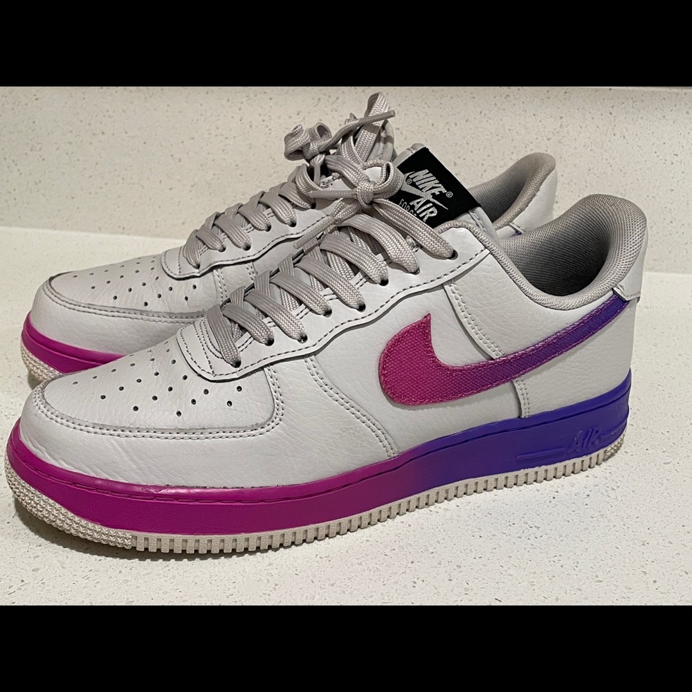 Men’s Nike Air Force 1‎ '07 LV8 Sz 8 Fashion Sneakers Grey Hyper Grape white Low